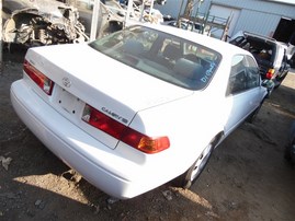 2001 TOYOTA CAMRY CE WHITE 2.2 AT Z20232